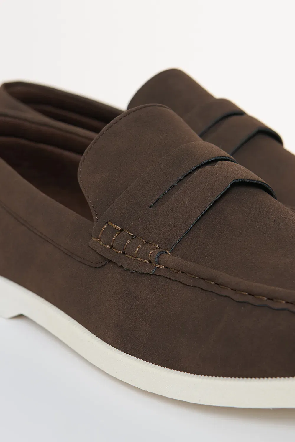Полуботинки Penny Loafer из искусственной замши Threadbare, шоколадный — фото 4