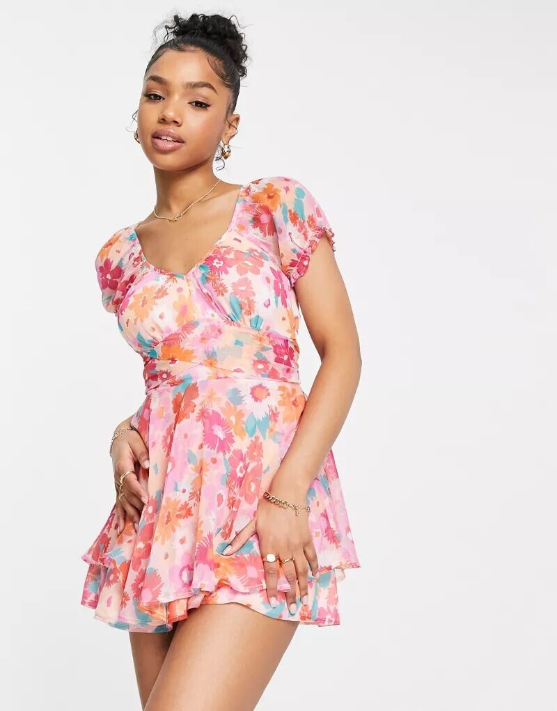 

Короткий шифоновый комбинезон Miss Selfridge Rara с цветочным принтом и бантом на спине