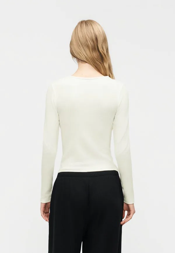 Футболка с длинными рукавами и вырезом логотипа Gap, New Off White — фото 3