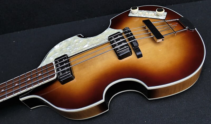 

Басс гитара Hofner HCT-500/1-SB Custom Beatle Bass German Pickguard & Control plate with 250K Pots, Tea Cups & LaBella Flats