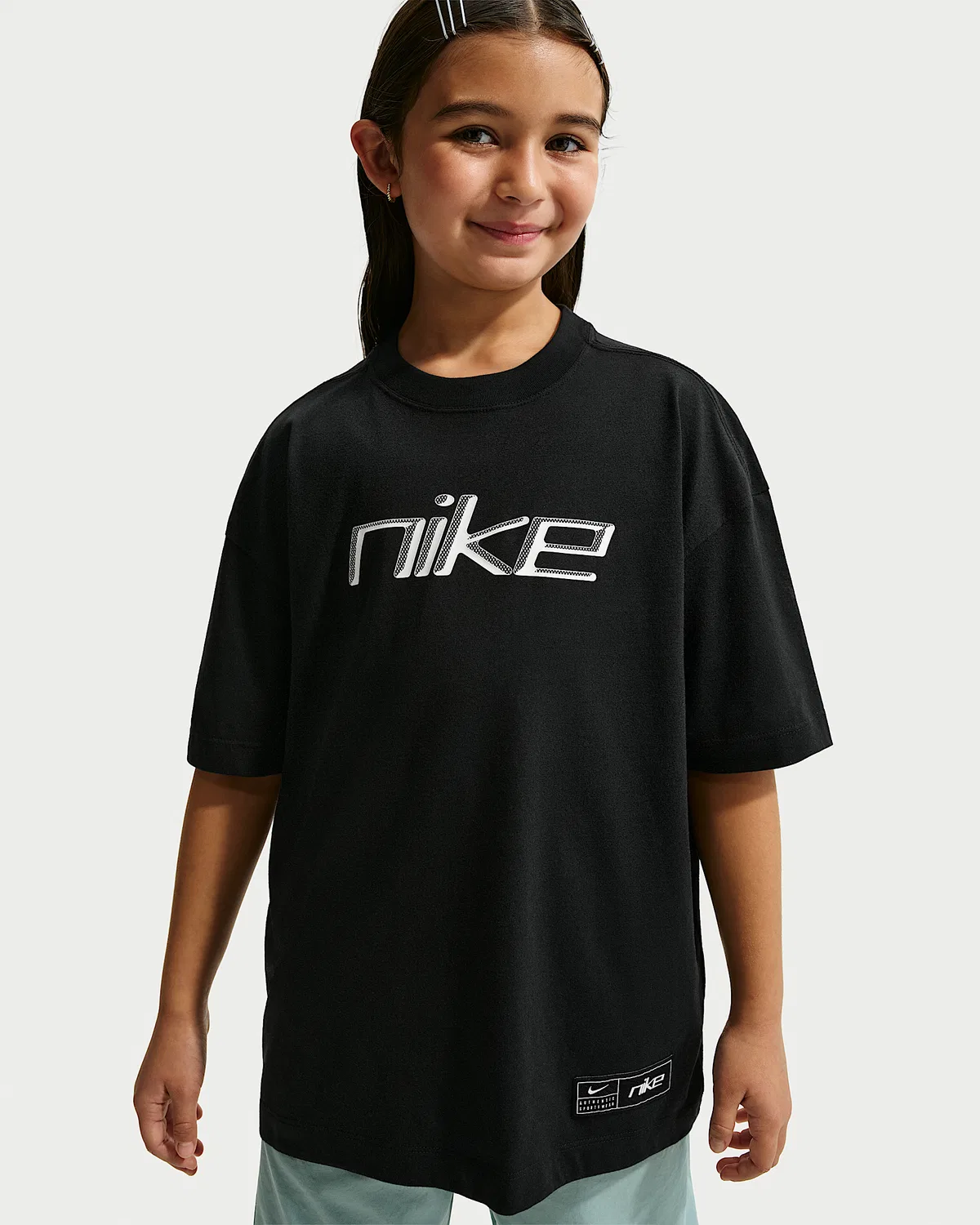 Детская (для девочек) футболка оверсайз Nike Sportswear, Black/Silver/White/White