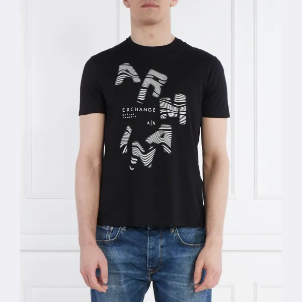 

Футболка стандартного кроя Armani Exchange, черный