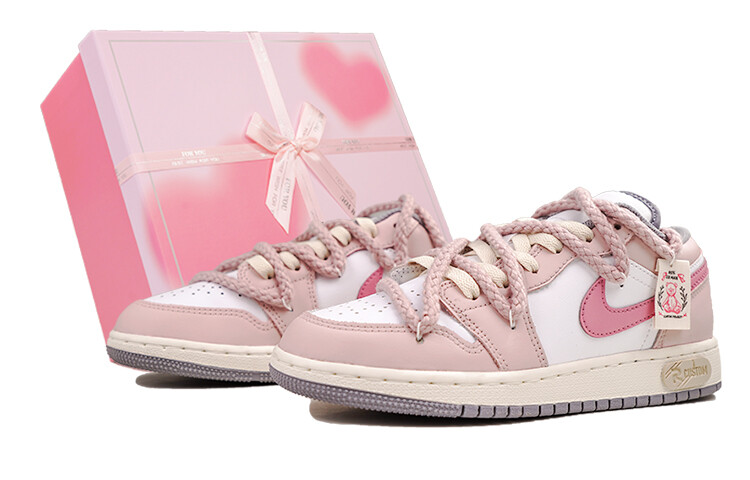 

Кроссовки Air Jordan 1 Vintage Basketball Shoes Women's Low-Top White