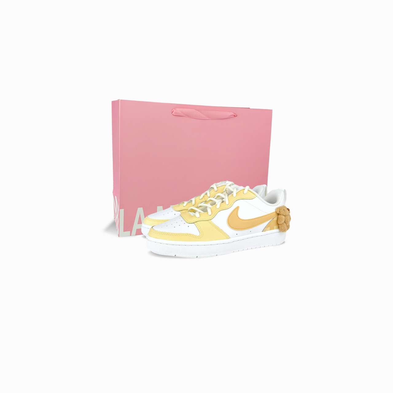 

Кроссовки Butter Bear Low top Women's Nike, светло-желтый