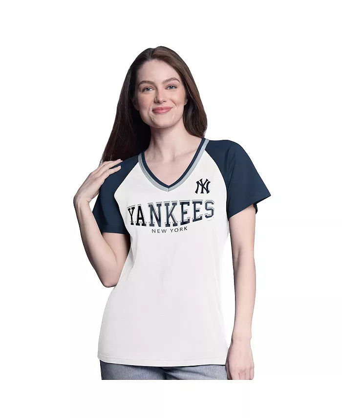 

Женская белая/тёмно-синяя футболка New York Yankees Ball Park с V-образным вырезом и рукавами реглан G-III 4Her by Carl Banks