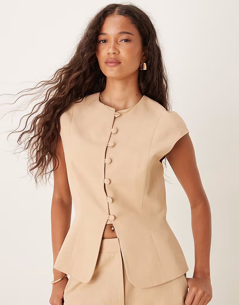 

Жилет из льняной смеси нейтрального цвета Asos Design