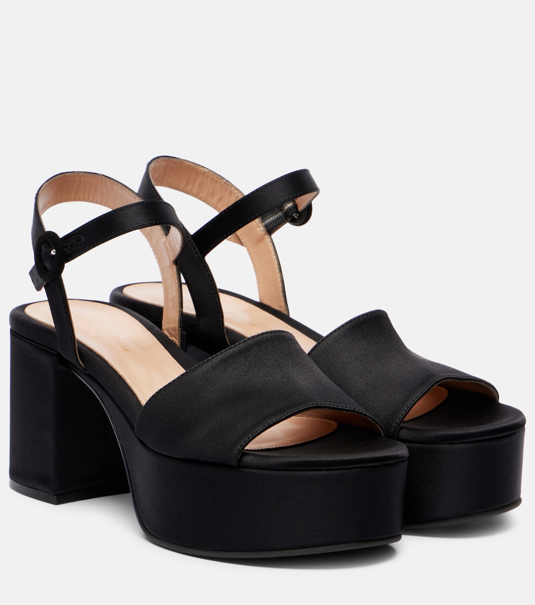 Кара 35 атласные платформенные сандалии Gianvito Rossi, черный