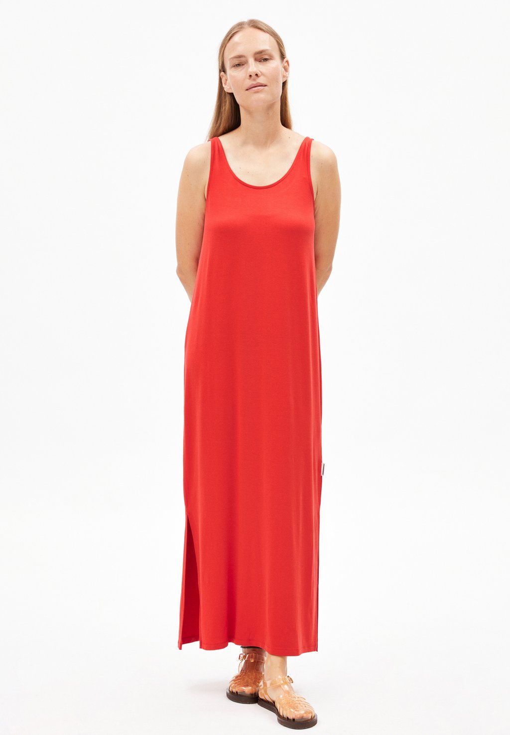 

Платье из джерси CLARAA SOLID - Maxi dress ARMEDANGELS, коралловый