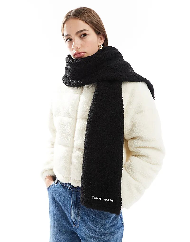 

Плюшевый шарф черного цвета Tommy Jeans