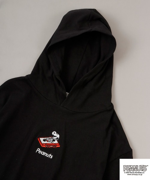 

Футболка с откидными плечами, принт Снупи (Peanuts), черная