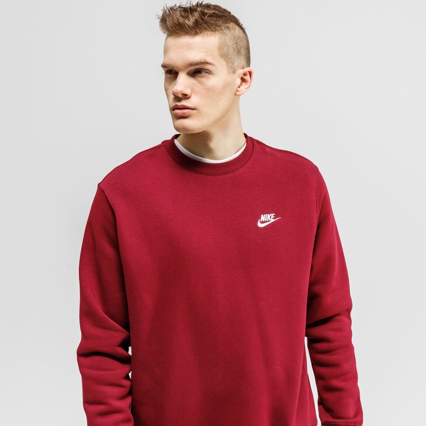 

Свитшот Nike SportWear Club, бордовый