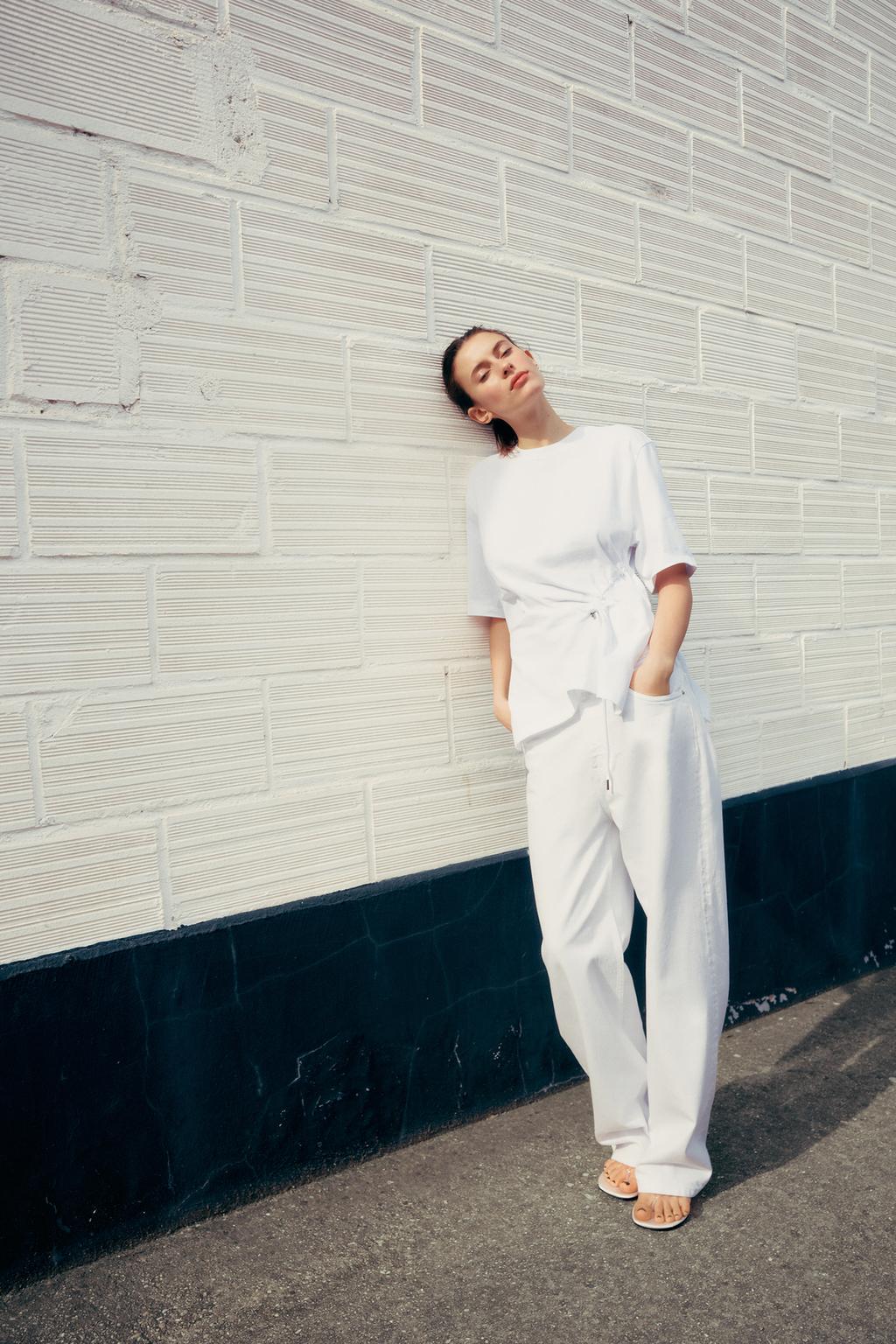 

Асимметричная футболка с застежками ZARA, белый
