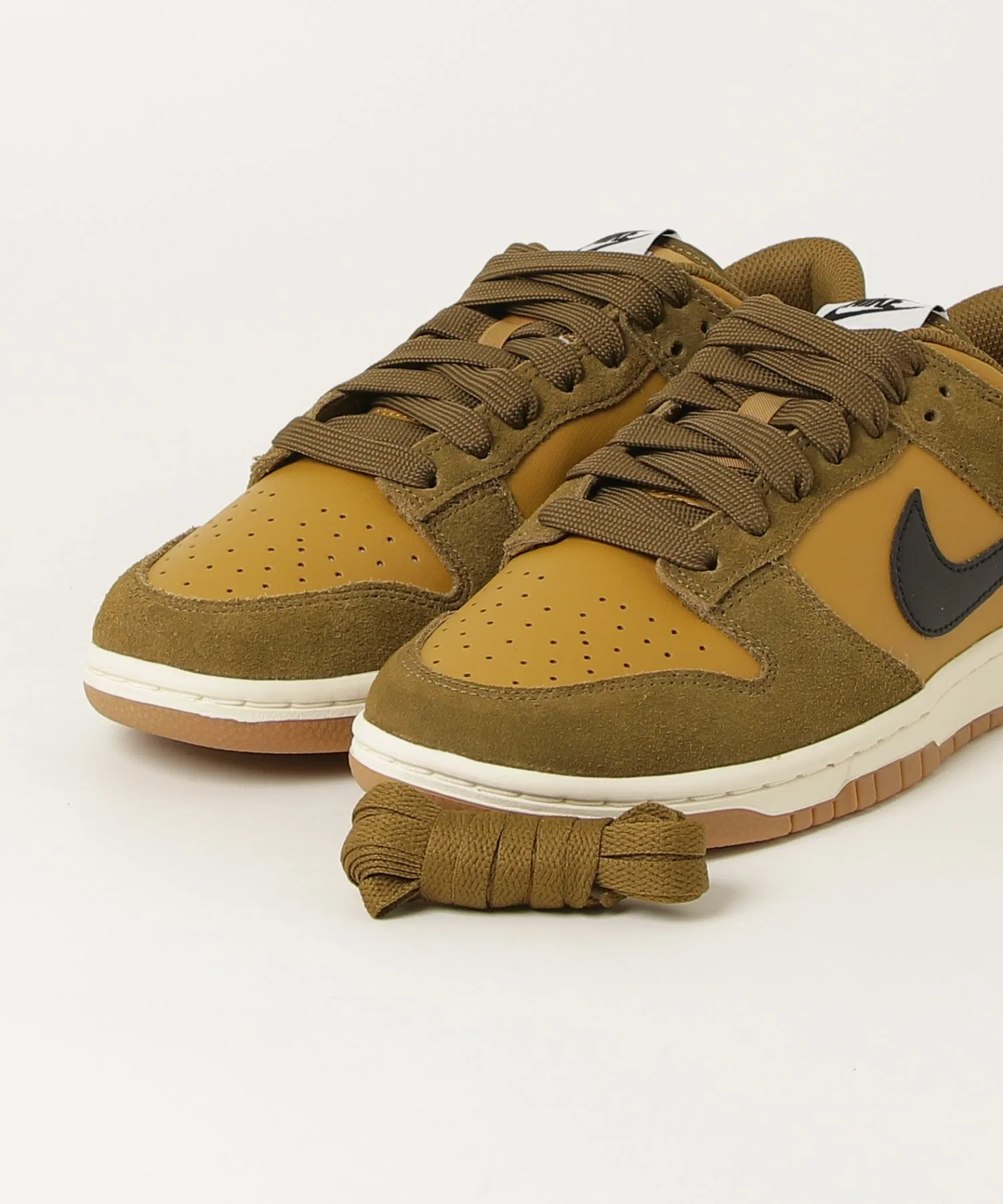 Мужские кроссовки NIKE DUNK LOW RETRO SE коричневые — фото 4