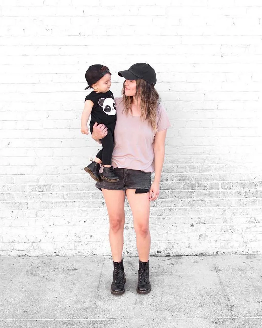 Ботинки Dr. Martens Infant 1460 Softy T, кожаные, на шнуровке, цвет Black — фото 2
