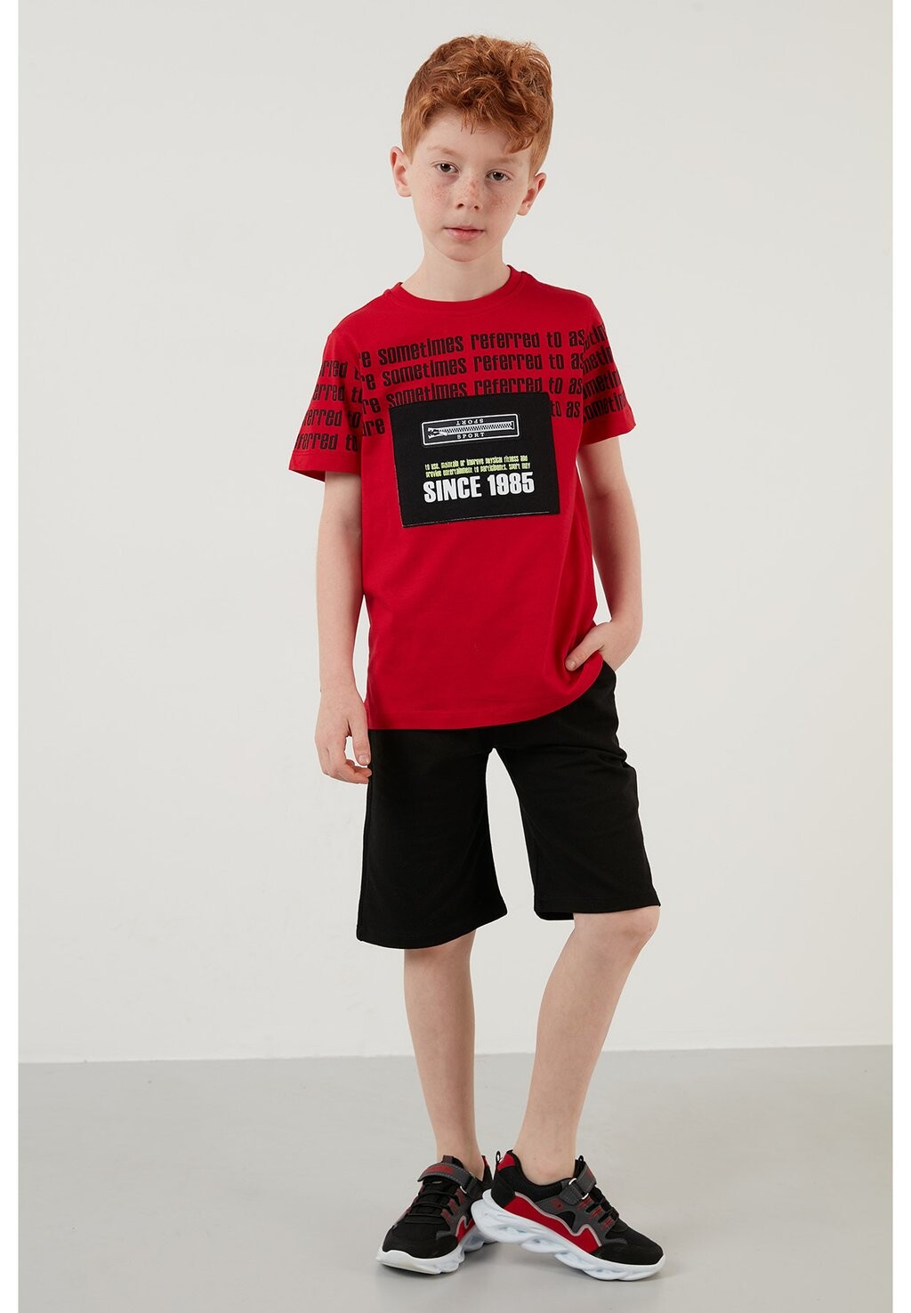 

Шорты REGULAR FIT SHORTS AND T-SHIRT LELA, цвет red