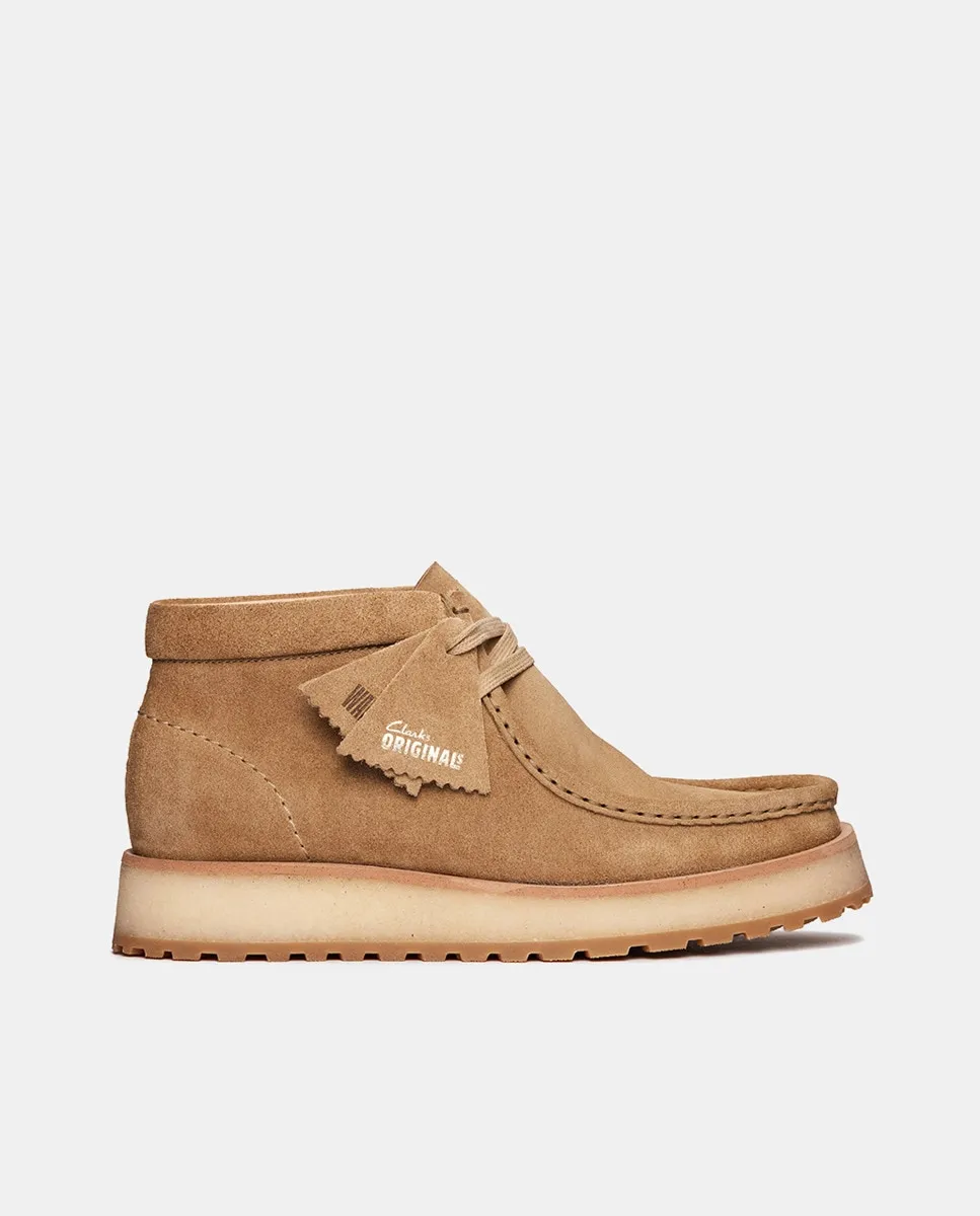 Женские ботинки Wallabee Scout из замши с резиновой подошвой Originals by Clarks, коричневый