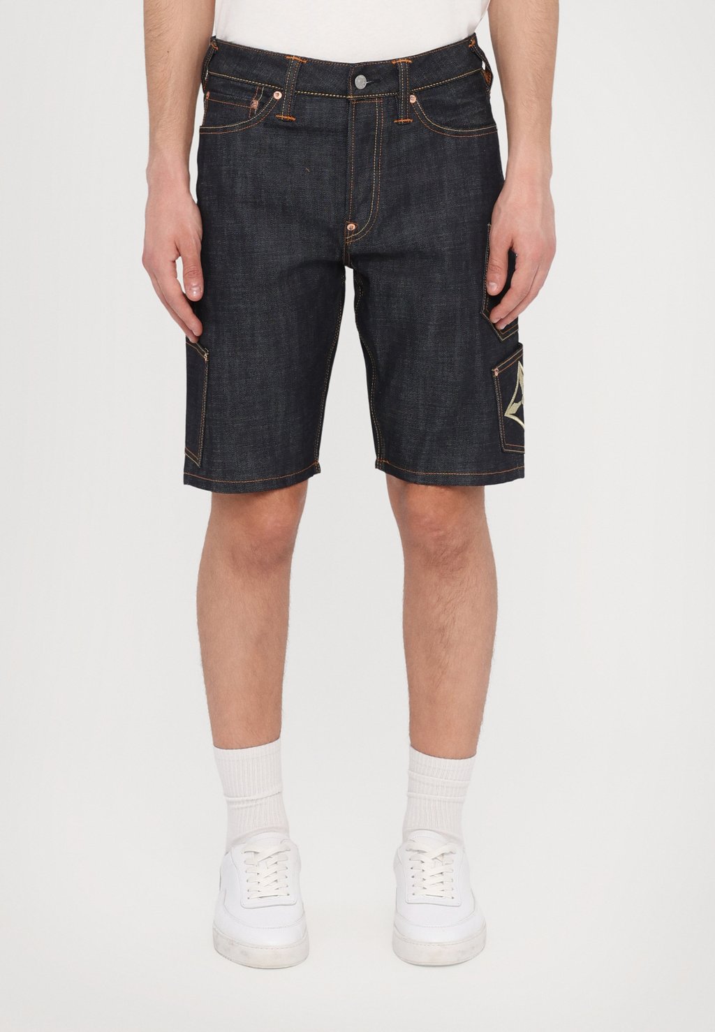 

Джинсовые шорты MULTI POCKET WITH BROCADE PATCH Evisu, синий