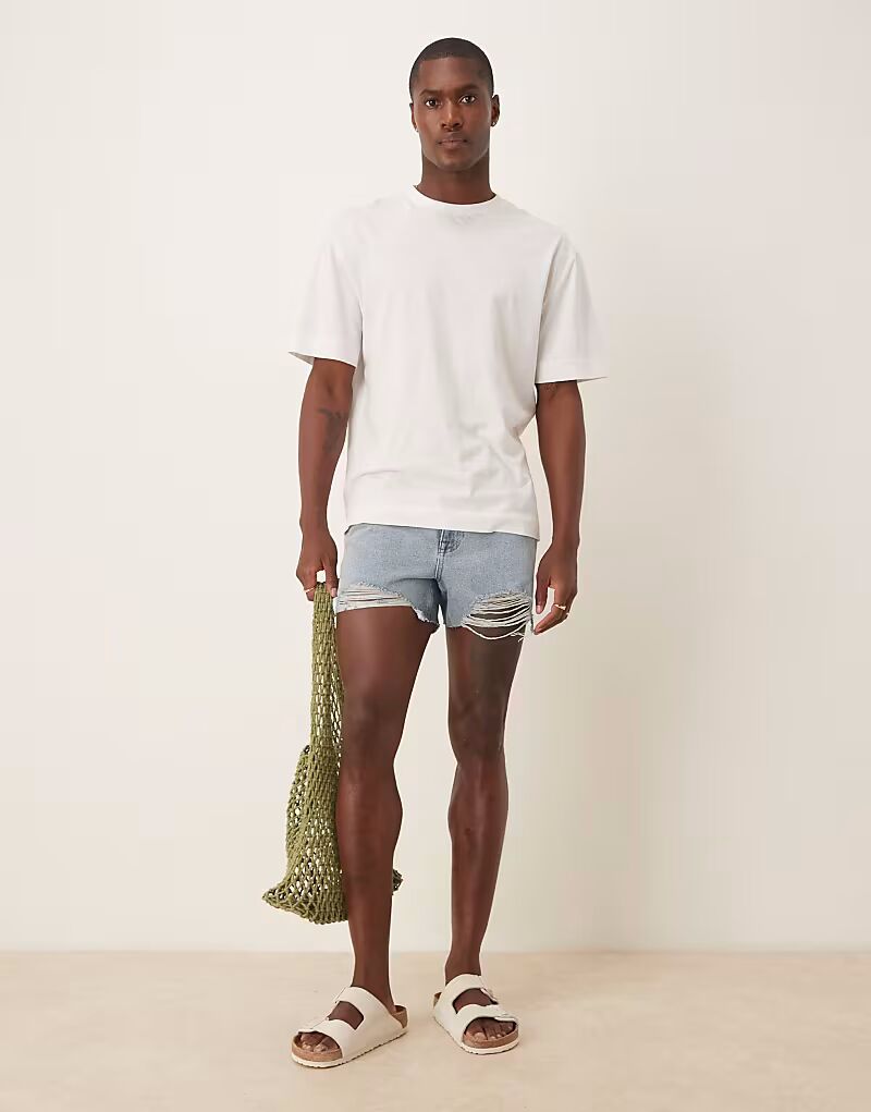 

Укороченные джинсовые шорты прямого кроя ASOS DESIGN с рваными деталями светло-голубого цвета