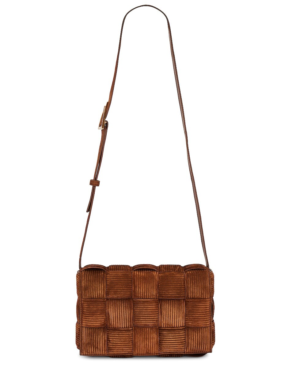 

Мягкая сумка-кассета Bottega Veneta, цвет Jacobean & Gold