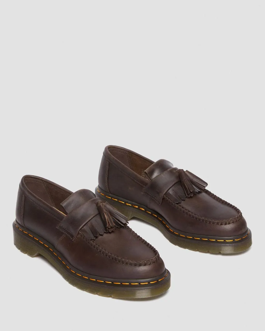 Dr. Martens Adrian Crazy Horse Кожаные лоферы с кисточками, цвет Dark Brown — Crazy Horse — фото 4