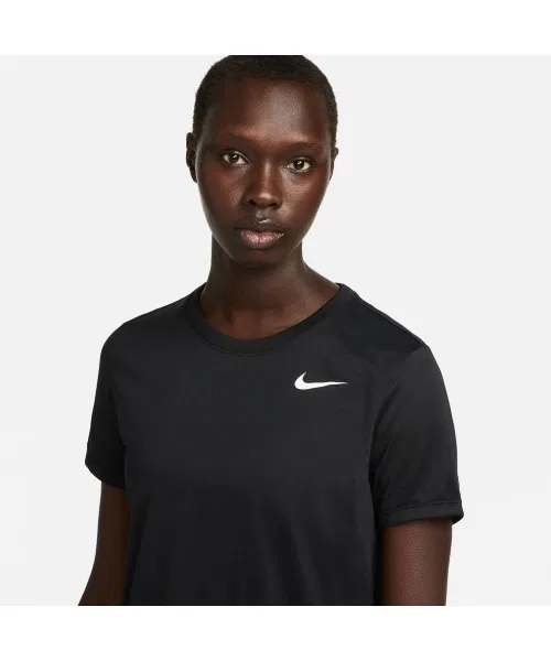 Женская футболка Nike с технологией Therma-FIT — фото 4