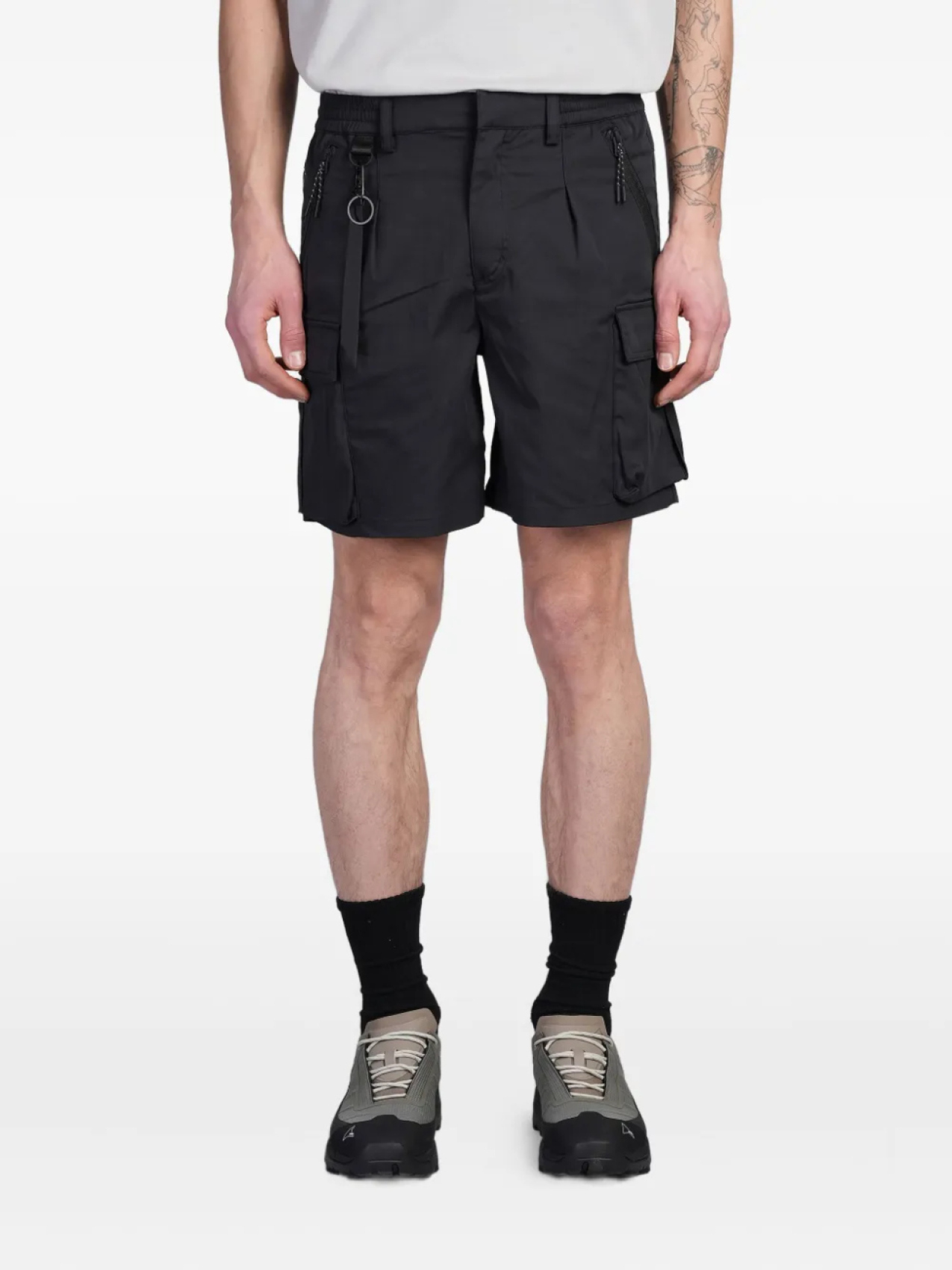 

Шорты-бермуды карго Alpha Industries, черный