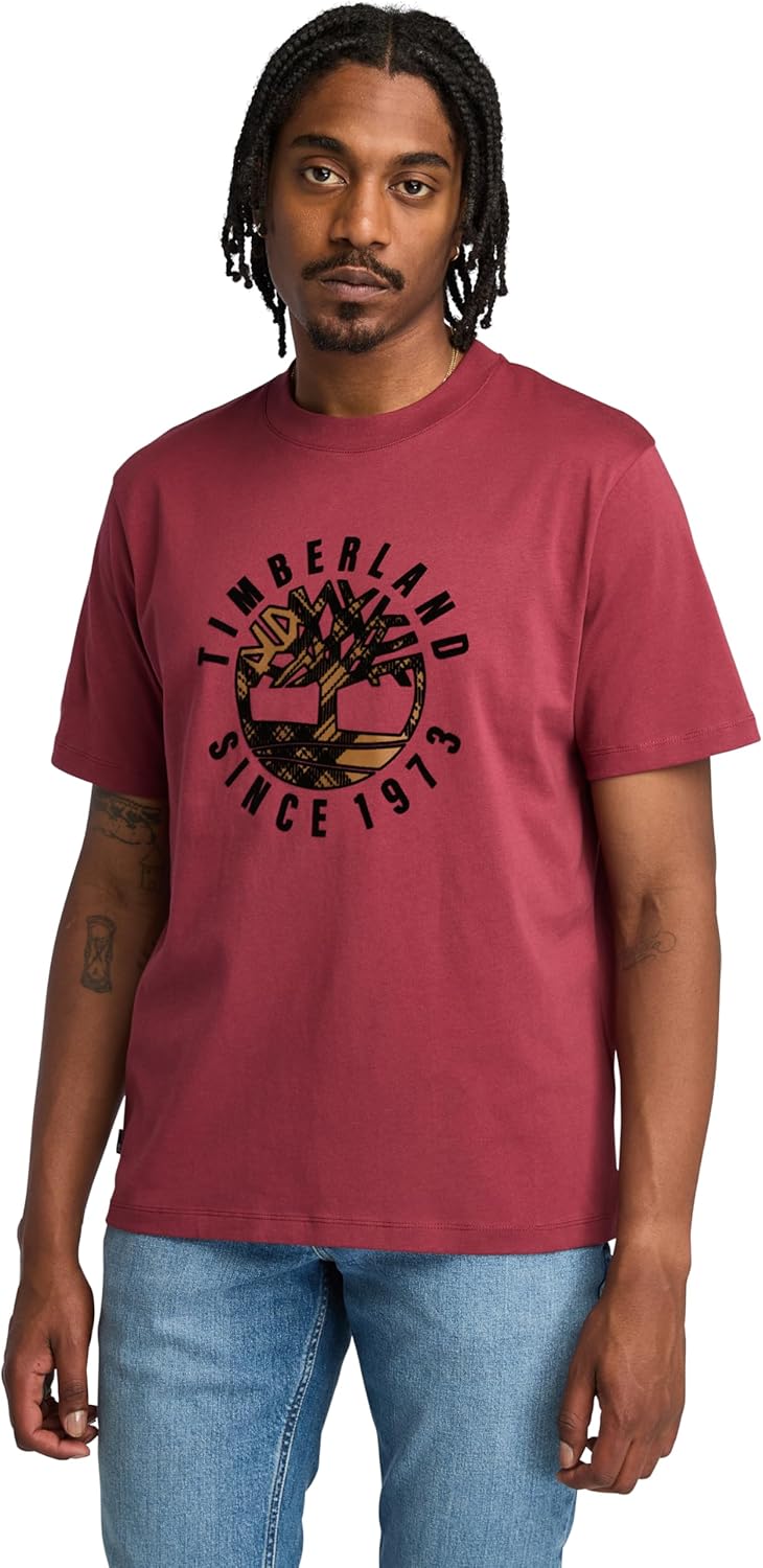 

Timberland мужская праздничная футболка с принтом спереди, Cordovan