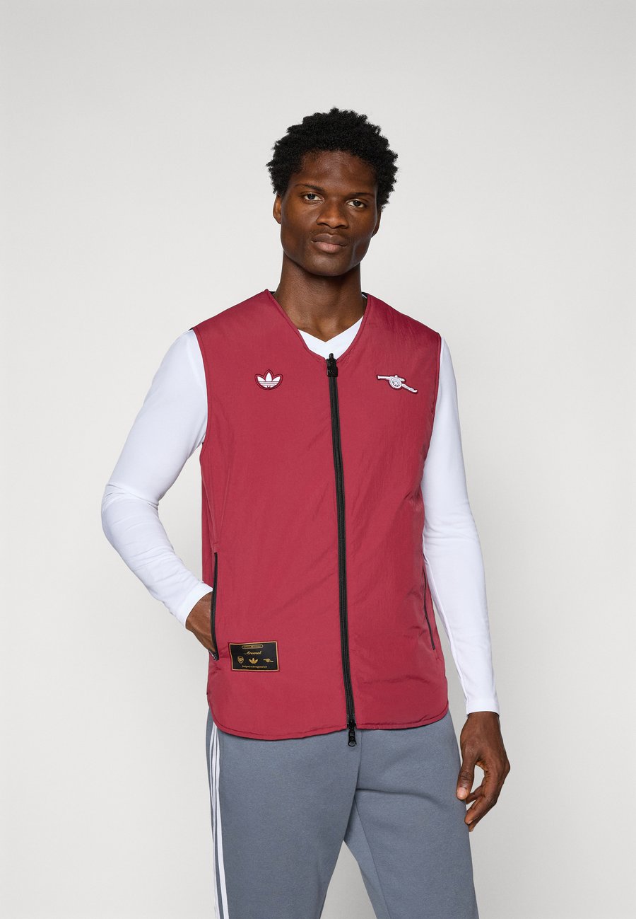 

Куртка Adidas Originals ARSENAL FC ICON VEST, Team Coll Burgundy/Black/Bordeaux