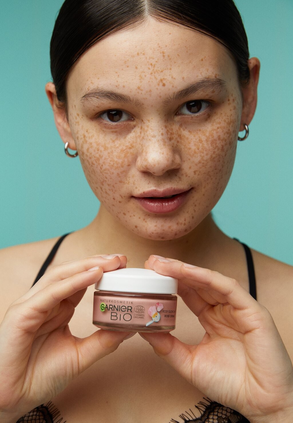 

Крем для лица ORGANIC ROSY GLOW 3IN1 ROSÉ CREAM Garnier