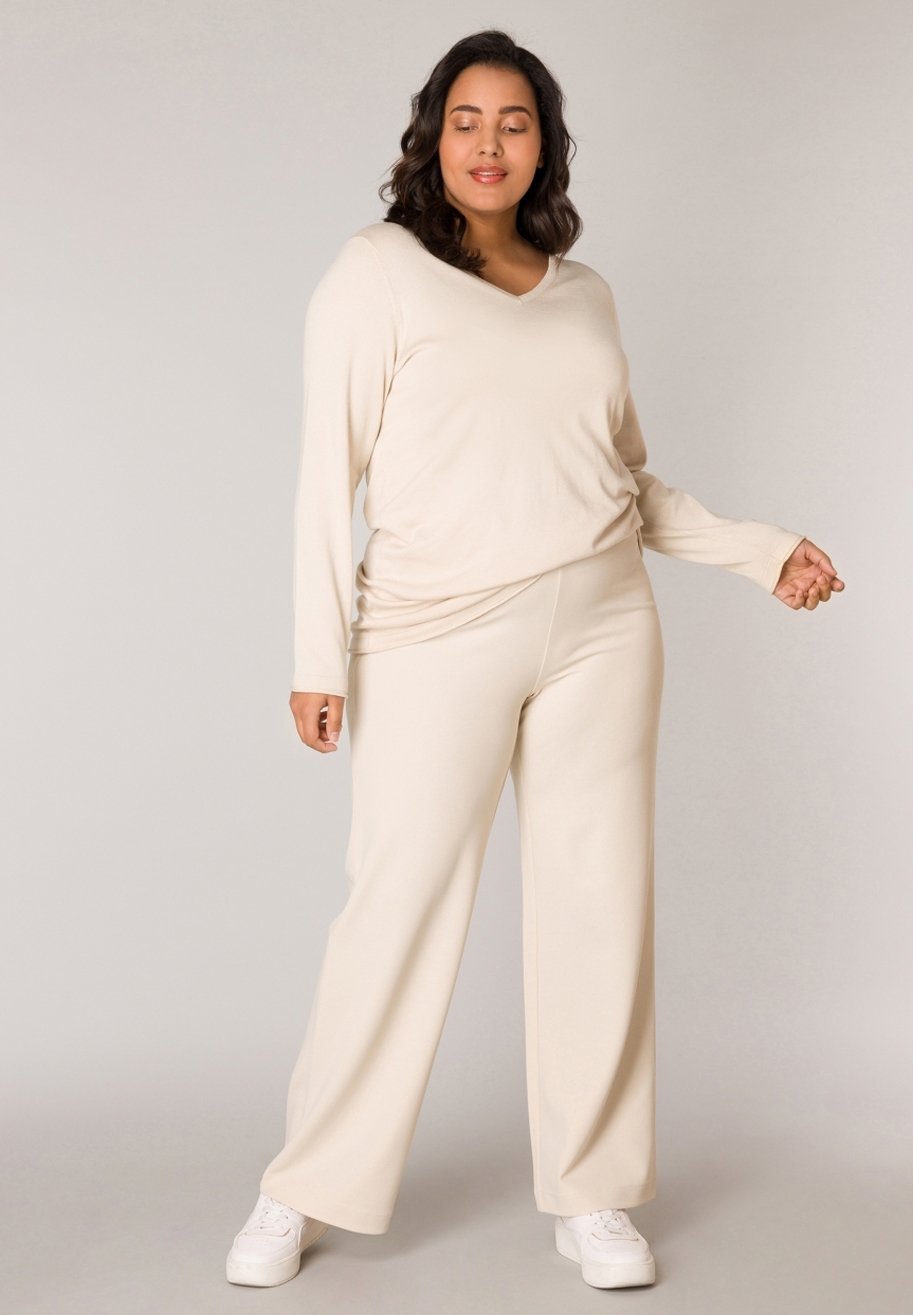 

Брюки ARAH BASE LEVEL CURVY, бежевый