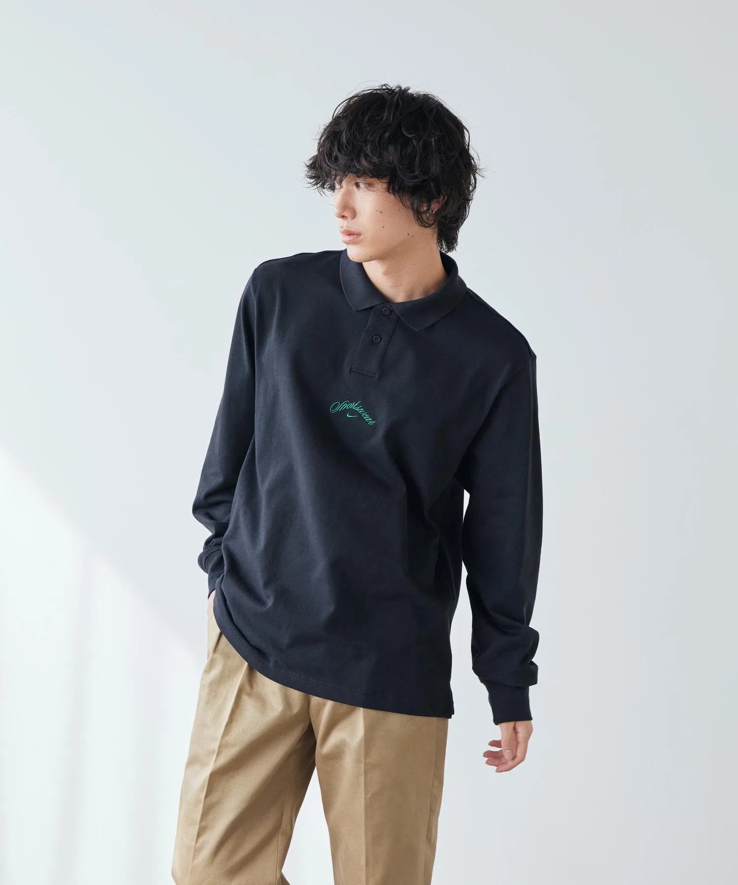 Мужская поло с длинными рукавами Nike Sportswear Club IF0771-010, черная — фото 2