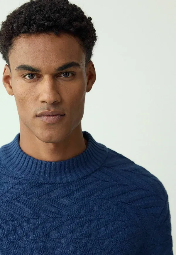 Джемпер Regular fit Next, модель rich chevron cable jumper, средне-синий — фото 4