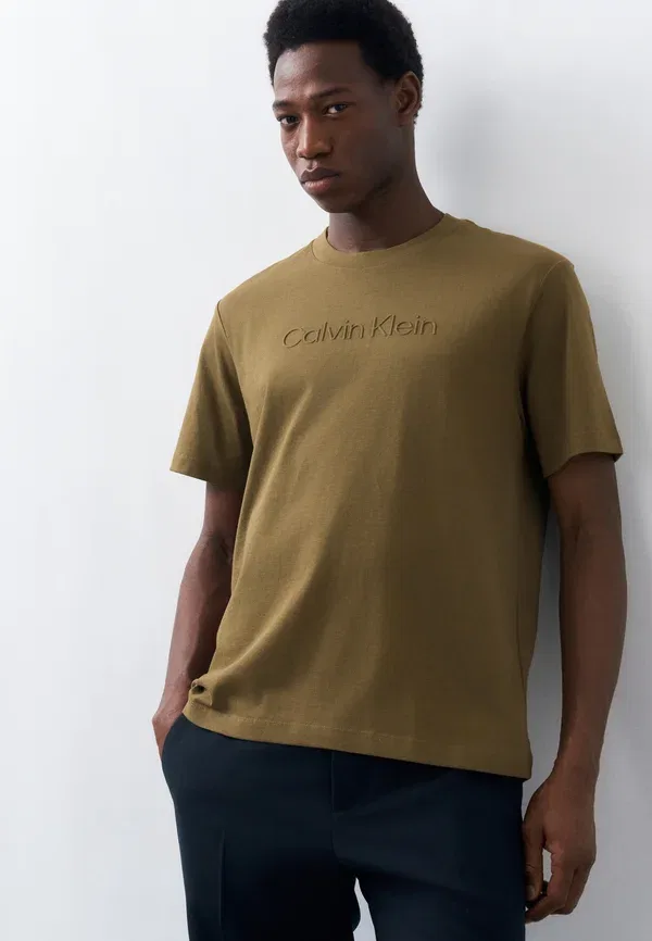 Футболка Calvin Klein с графическим принтом, цвет каперсы