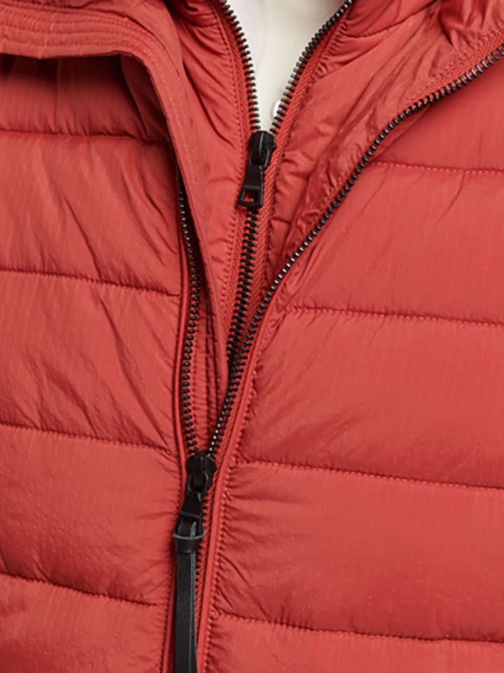 Superdry Стеганая куртка красного цвета — фото 3