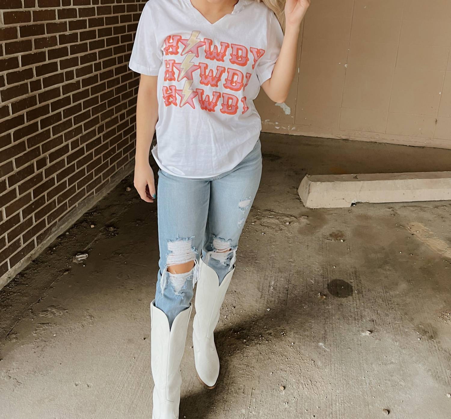 

Футболка «Хауди» в белом цвете Gina Tees