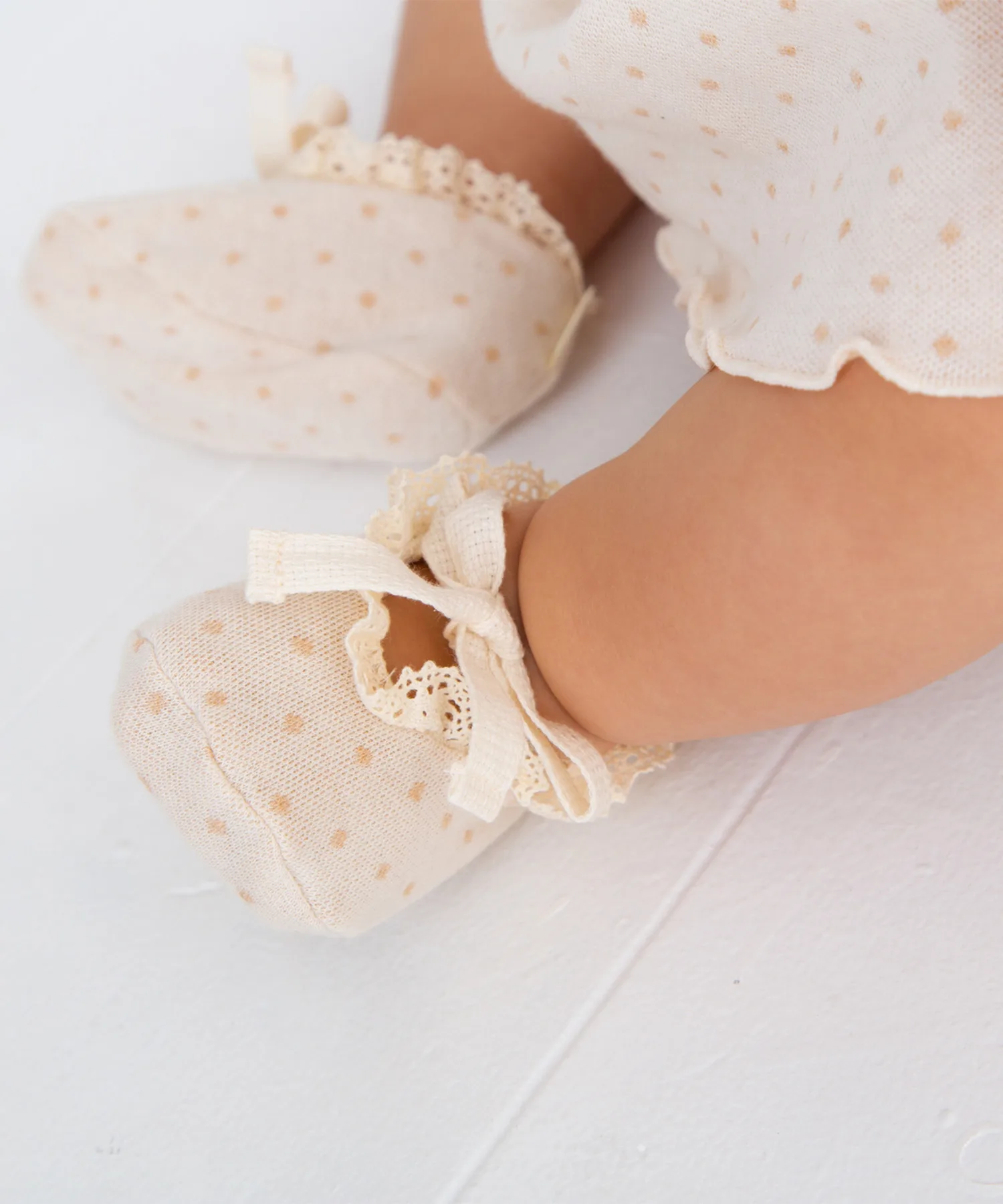 Детские пинетки Pompkins Baby с принтом в горошек