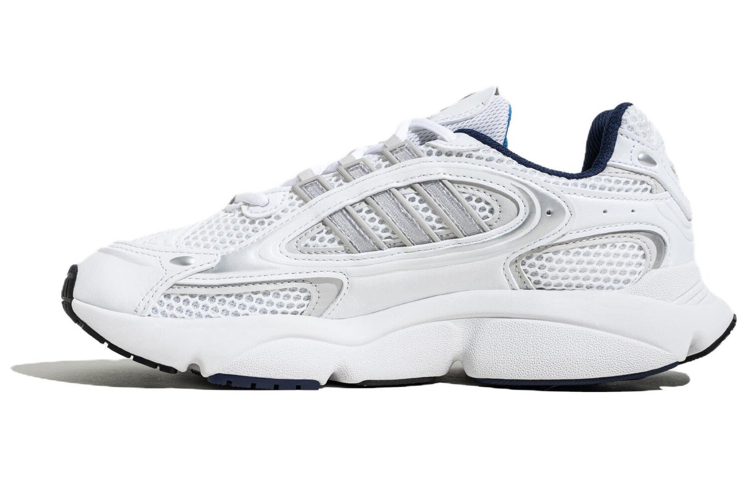 Кроссовки Adidas Originals Ozmillen Unisex, белый/серый