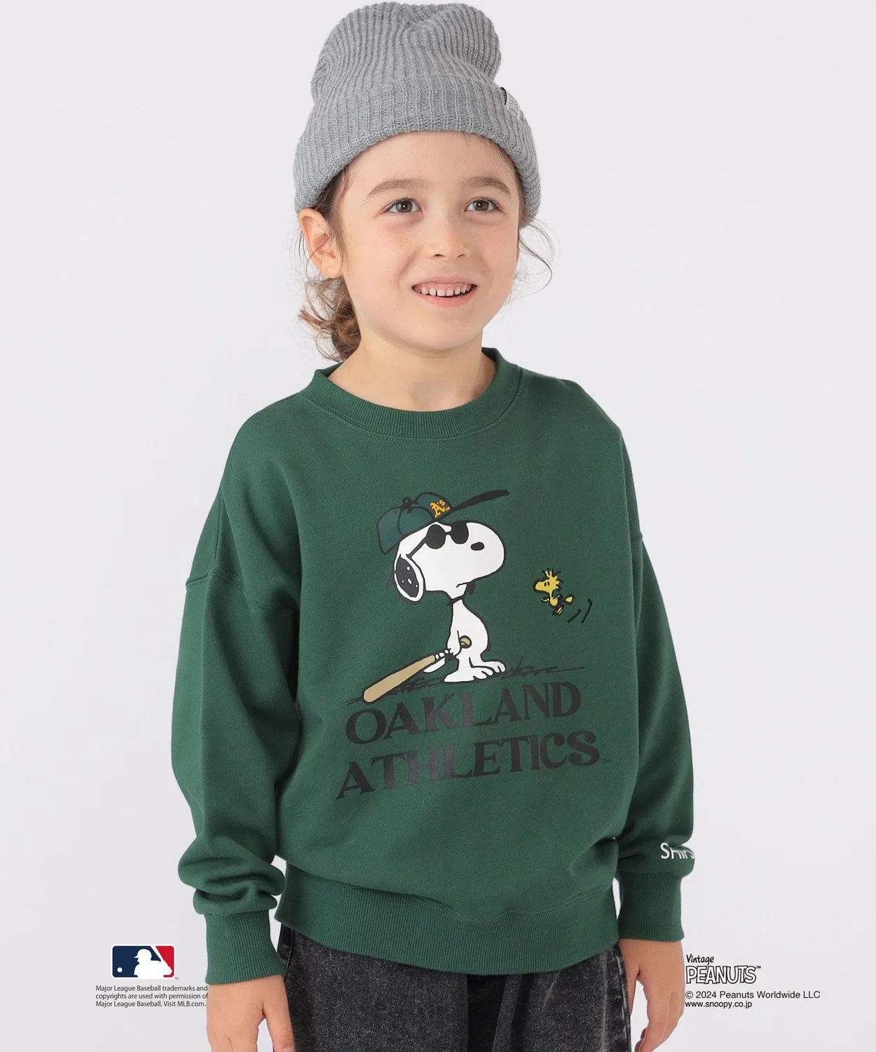 Свитшот детский Snoopy × MLB коллаборация, темно-зеленый