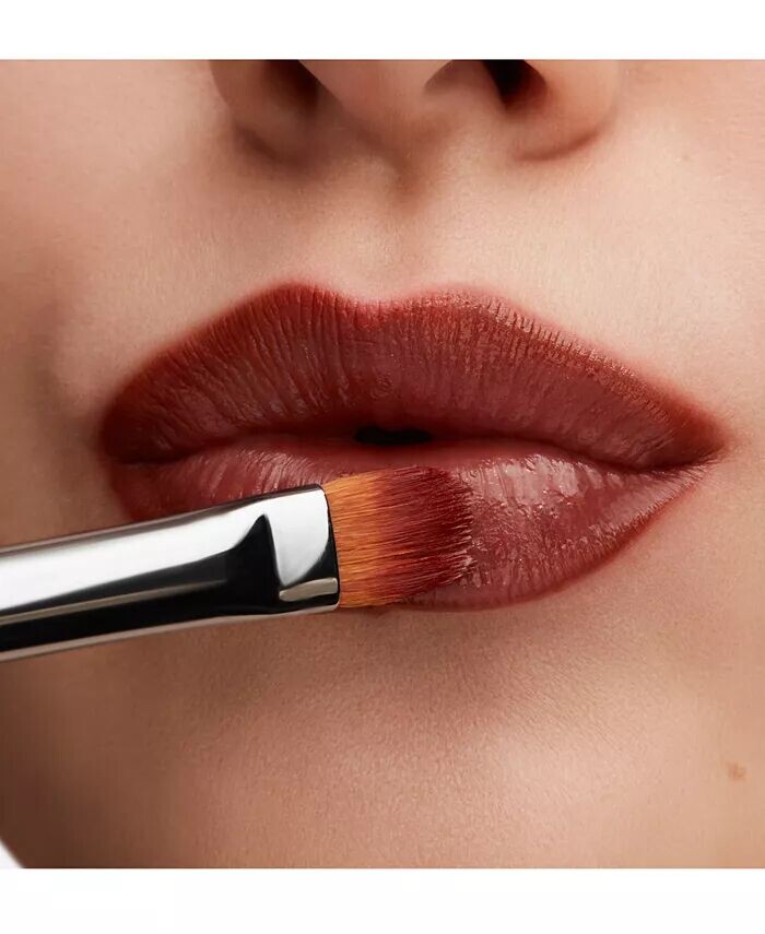 Сияющая губная помада из люстрегласа Mac, цвет I Deserve This (deep warm brown) — фото 2