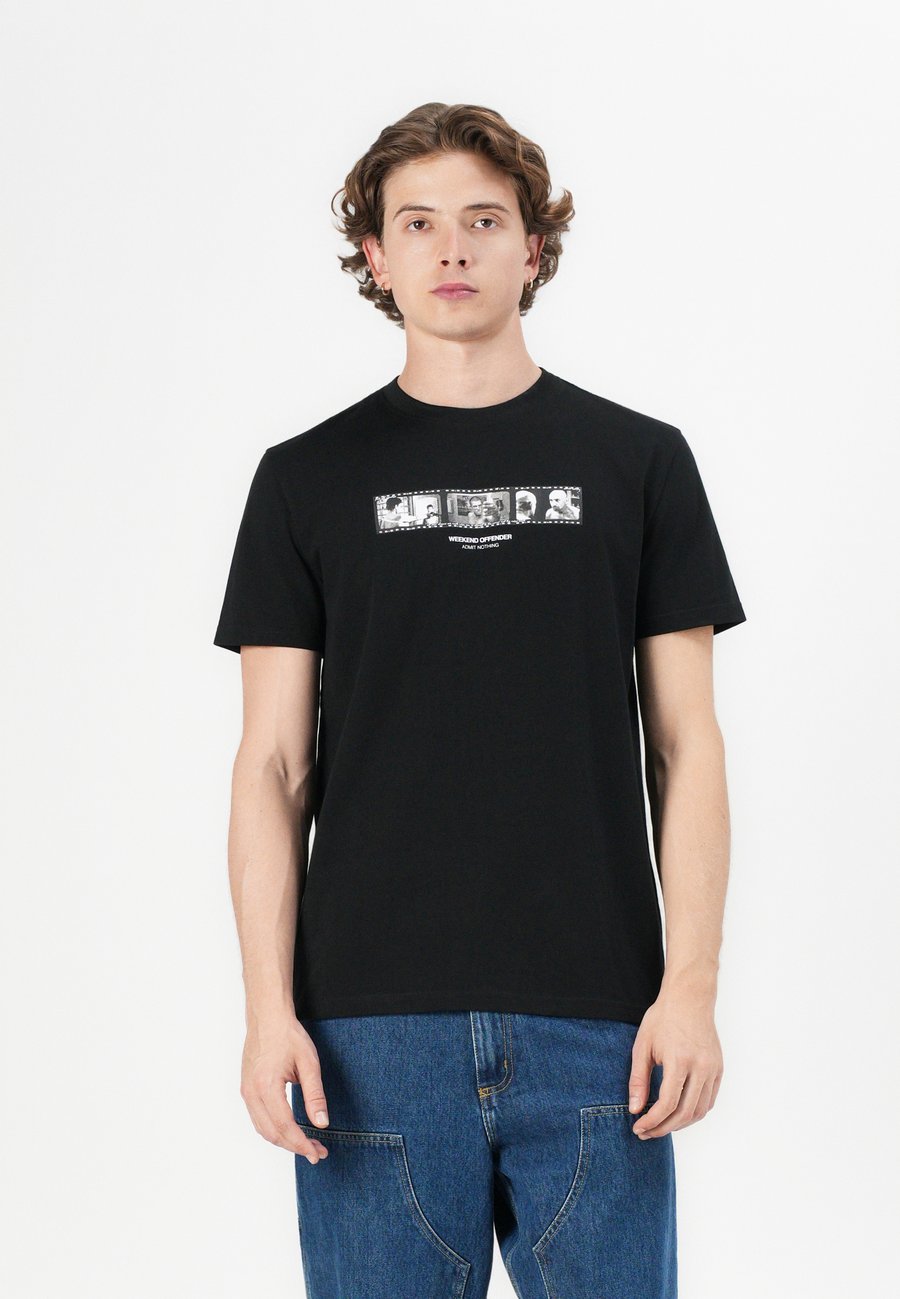 

Футболка Weekend Offender REFLECTION, Black