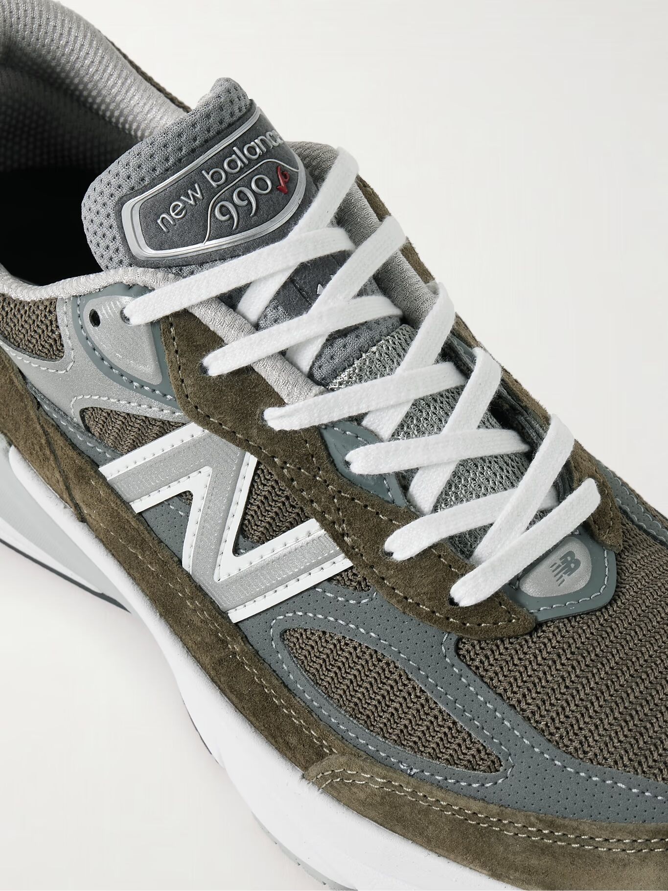 

990v6 Кроссовки из замши и сетки с кожаной отделкой NEW BALANCE, зеленый