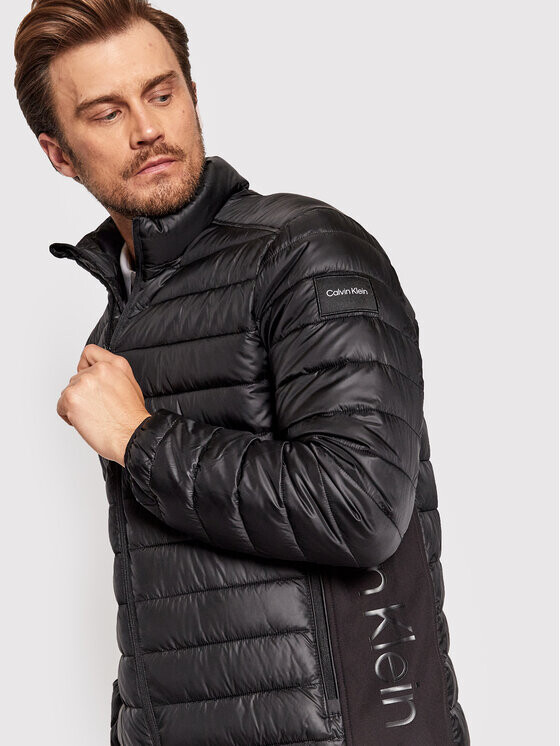 

Пуховик стандартного кроя Calvin Klein, черный
