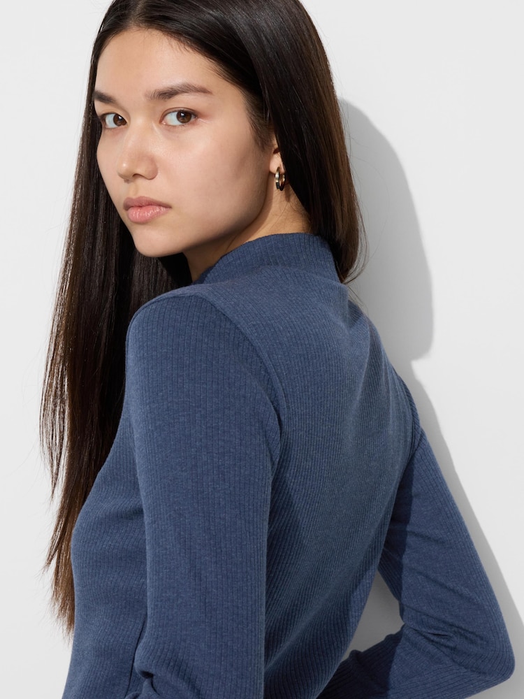

Футболка с высоким воротником в рубчик Uniqlo, цвет 68 синий
