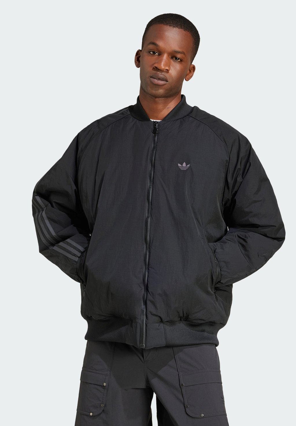 

Куртка-бомбер adidas Originals, черный