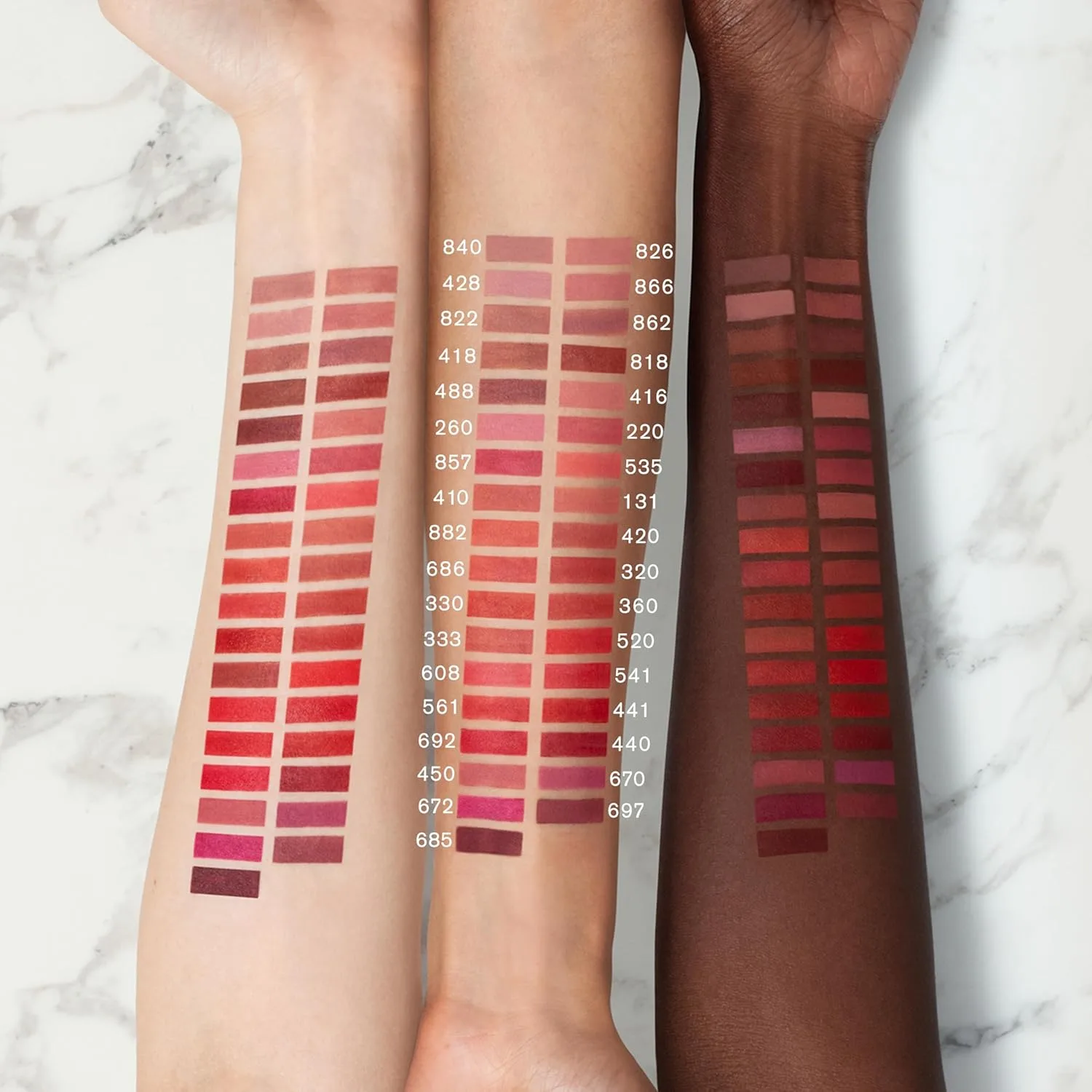 Матовая помада Estée Lauder Pure Color Long-Lasting Matte Lipstick для женщин с матовым финишем | Увеличивает объем и питает, 0,12 унции, 600 Visionary - A vibrant peachy coral with a warm undertone — фото 3