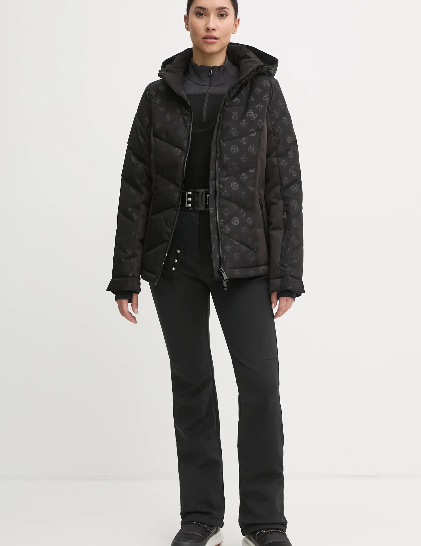 

Лыжная куртка Guess, черный