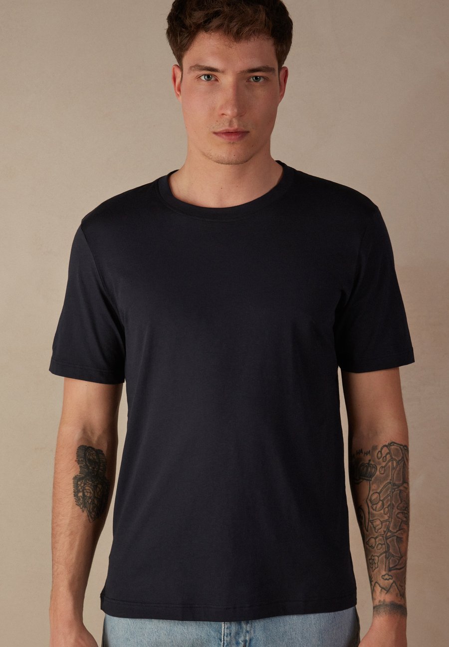 

Футболка IUMAN Intimissimi Uomo REGULAR FIT EXTRAFINE, Blau Midnight Blue/Blue, Синий, Футболка IUMAN Intimissimi Uomo REGULAR FIT EXTRAFINE, Blau Midnight Blue/Blue