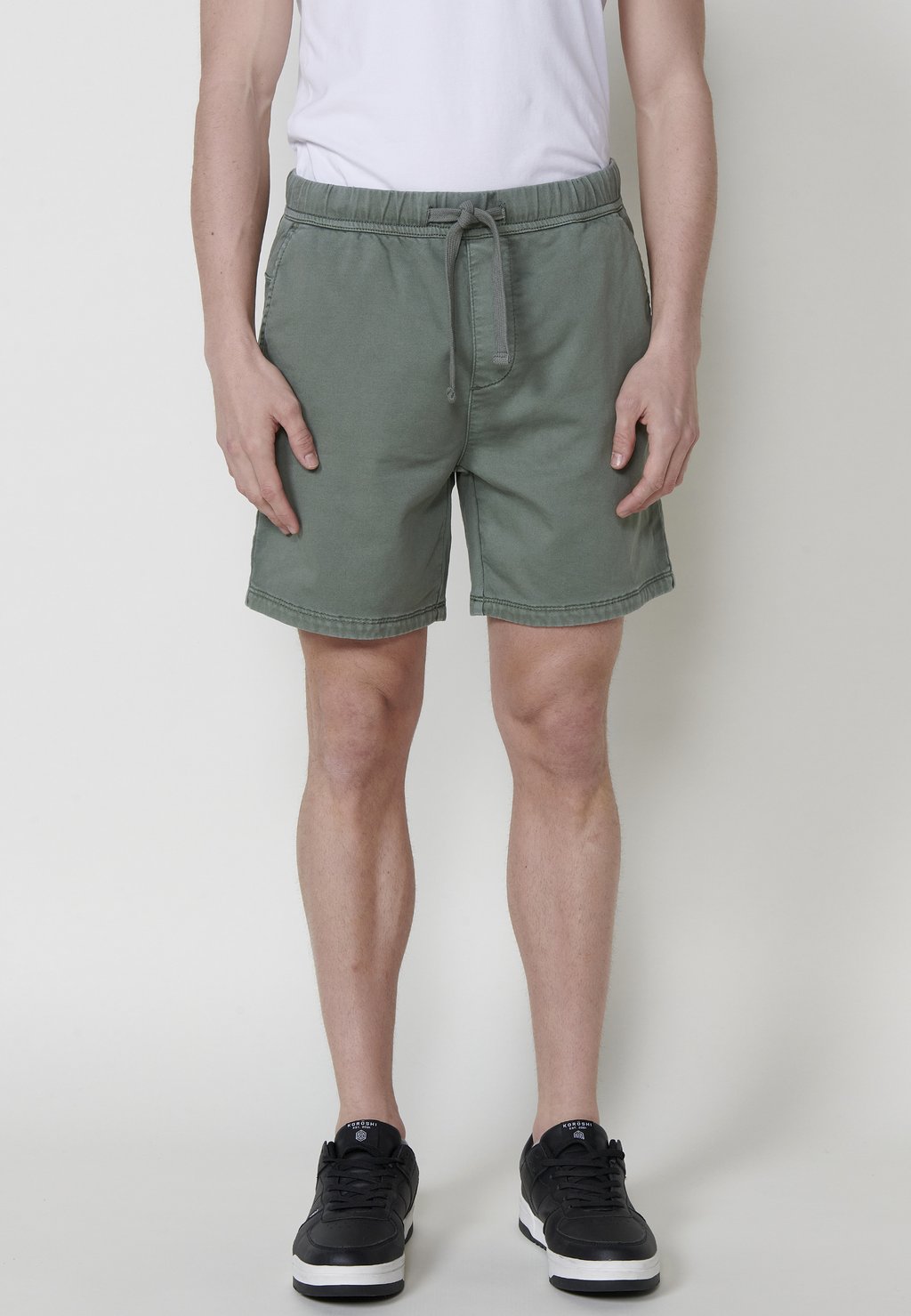 

Шорты JOGGER BERMUDA - Tracksuit bottoms Koroshi, зеленый