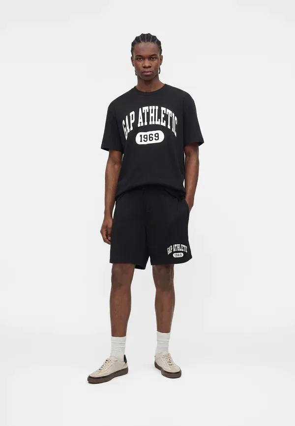 Футболка Athletic logo crew print t-shirt Gap, черный — фото 2