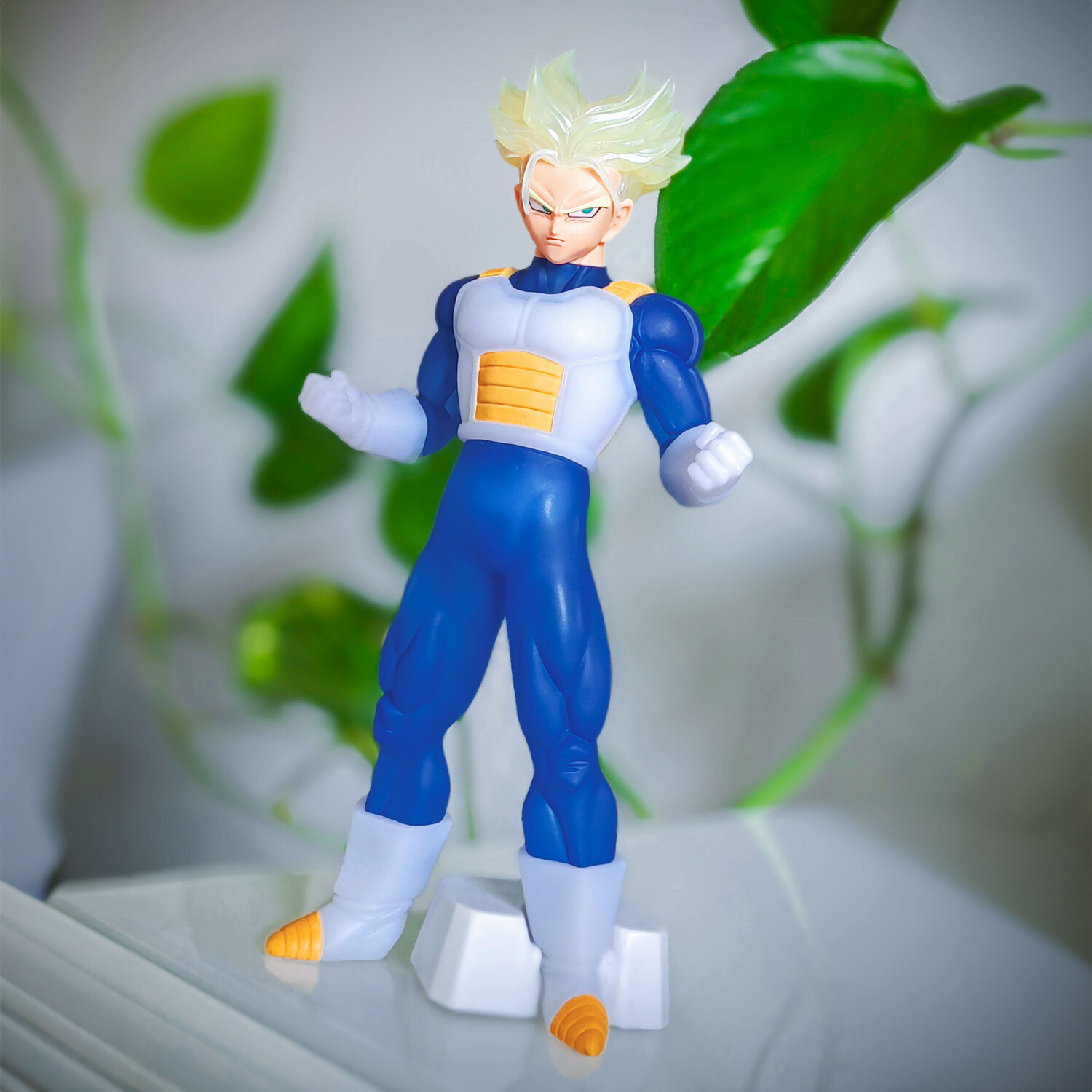 

Dragon Ball Z - Прозрачная фигурка Стволы